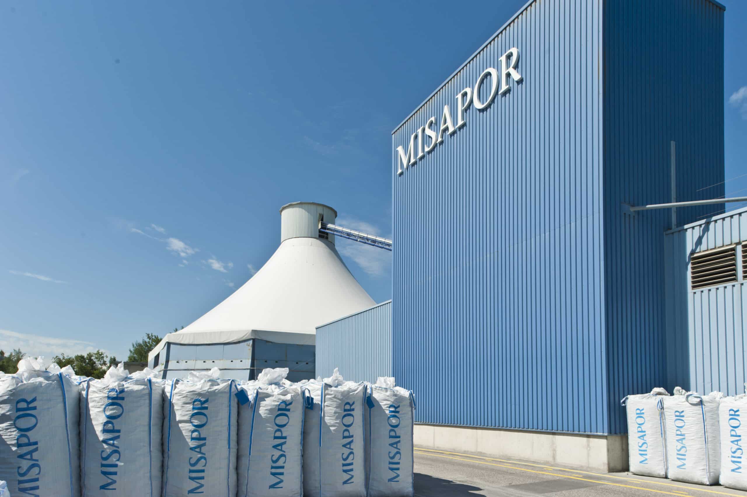 Aussenansicht der MISAPOR Produktionsstätte in Dagmersellen in der Schweiz